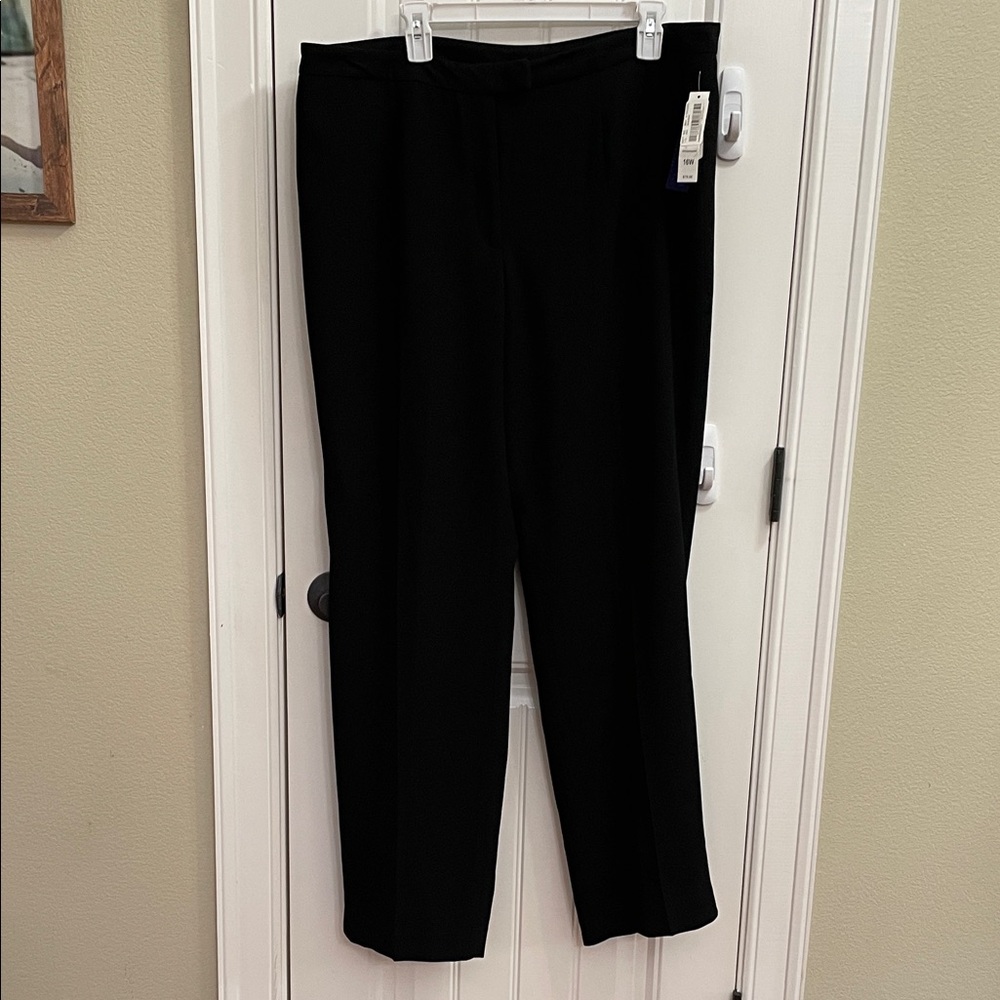 Peter Nygard Women's Elegant Black Pants
